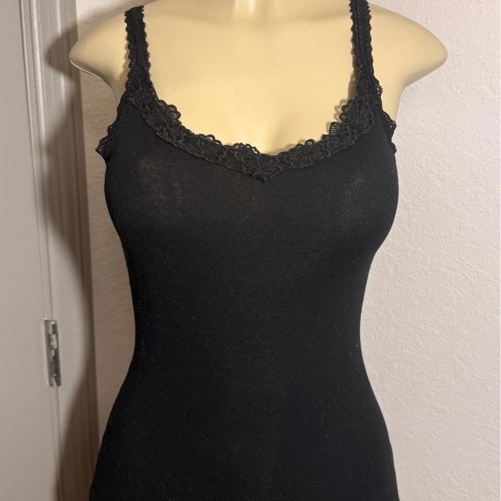 Mossimo Black floral lace trim tank top!